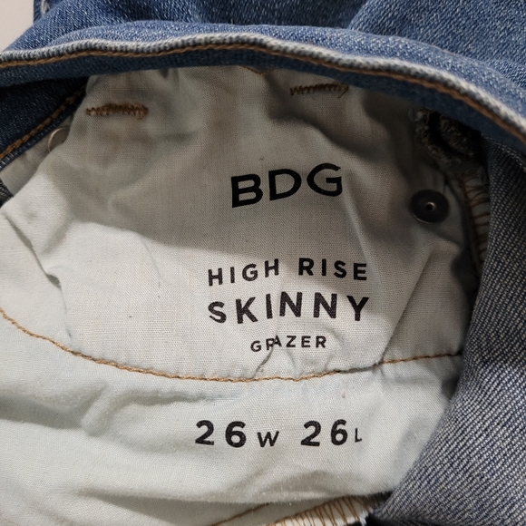 SOLD BDG High Rise Skinny Grazer Jeans - Picture 4 of 4